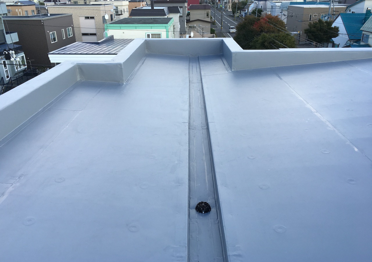 すがもり対策　完全防水の屋根